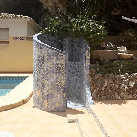 En Con Piscina 100 M De La Playa Moraira