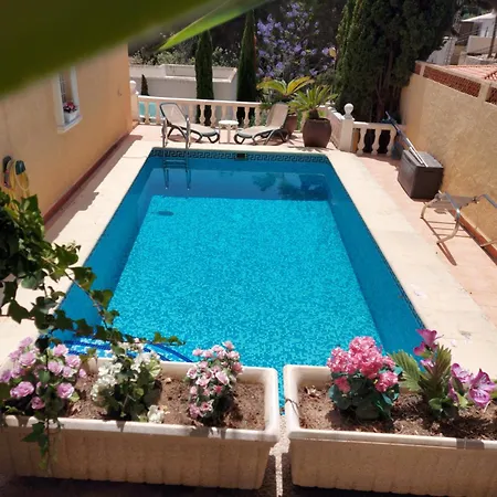En Con Piscina 100 M De La Playa Apartment *